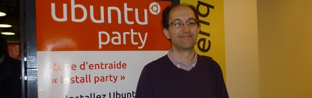 Photo de Benoît Sibaud, directeur de publication du site linuxfr.org, ancien président de l'April, fondateur de l'association auvergnate de promotion du logiciel libre Linux Arverne, à l'Ubuntu Party du mois de mai 2014